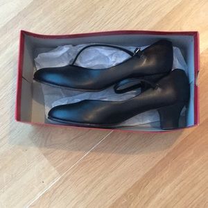 Women’s dance shoes